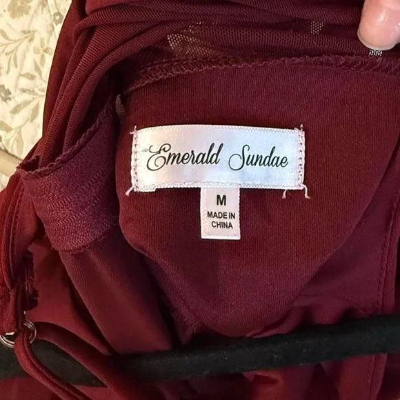 Emerald Sundae Womens Banded Bodycon Dress with v-neckline in burgundy/red - Picture 6 of 6